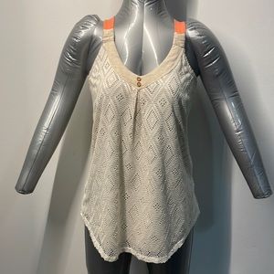 Flowing halter creme & peach tank